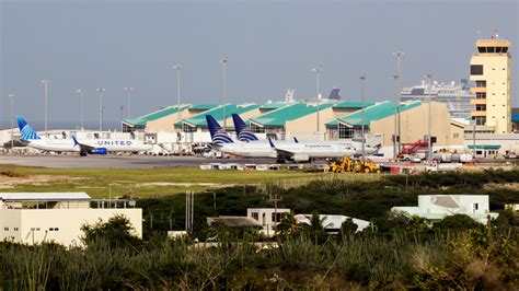 oranjestad airport arrivals